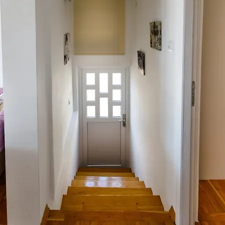 Apartment Iris & Elena Pinezici  Exterior photo