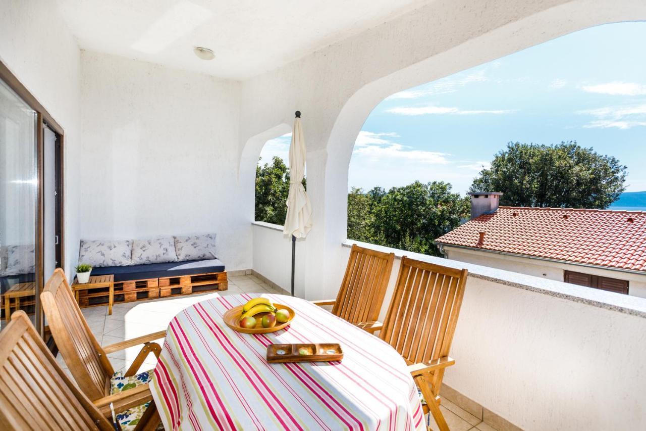Apartment Iris & Elena Pinezici (Krk)